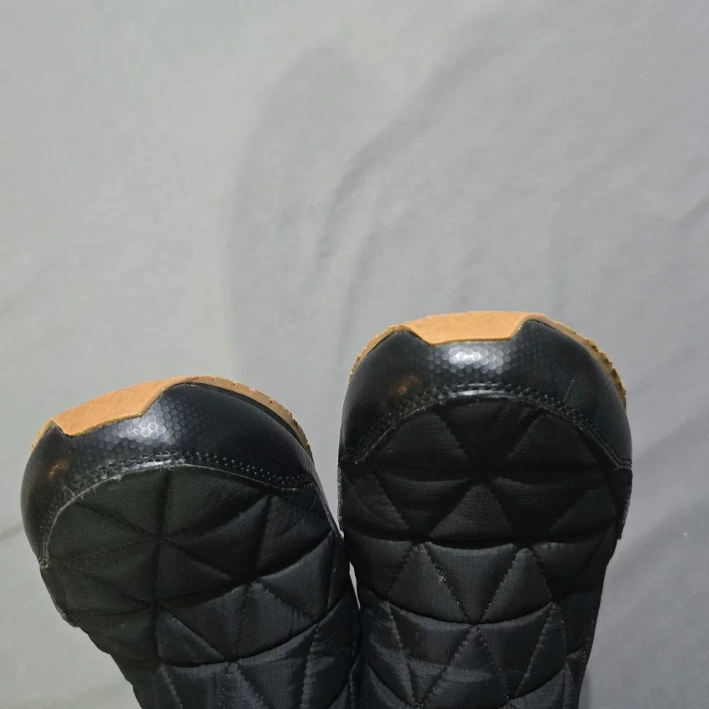Teva Reember Mid mens 11 shoes Black Waterproof Quilted Zip Booties 1103234